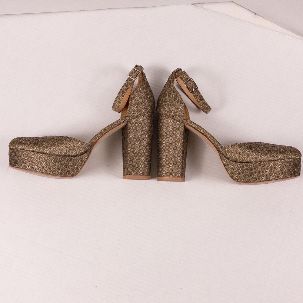 Bill Blass Ellie Platform Heels Womens 10 Gold 70s Inspired Retro Disco Chic - Picture 3 of 8